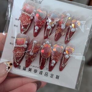 Elegant Red and Gold Press-On Nails